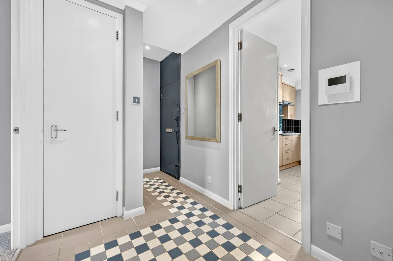 Greville Place, London, NW6, photo 13