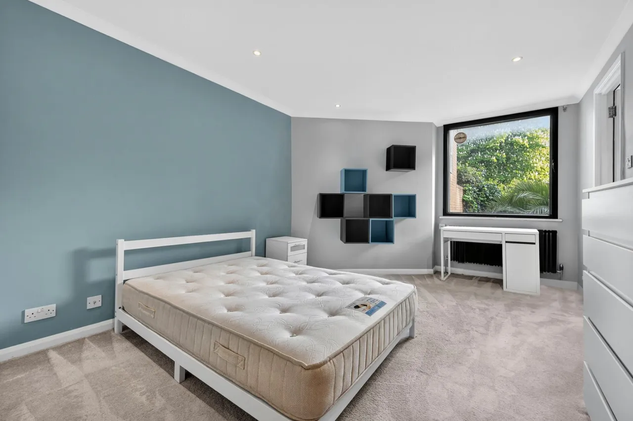 Greville Place, London, NW6, photo 3