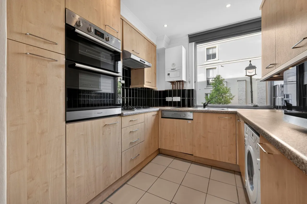 Greville Place, London, NW6, photo 2