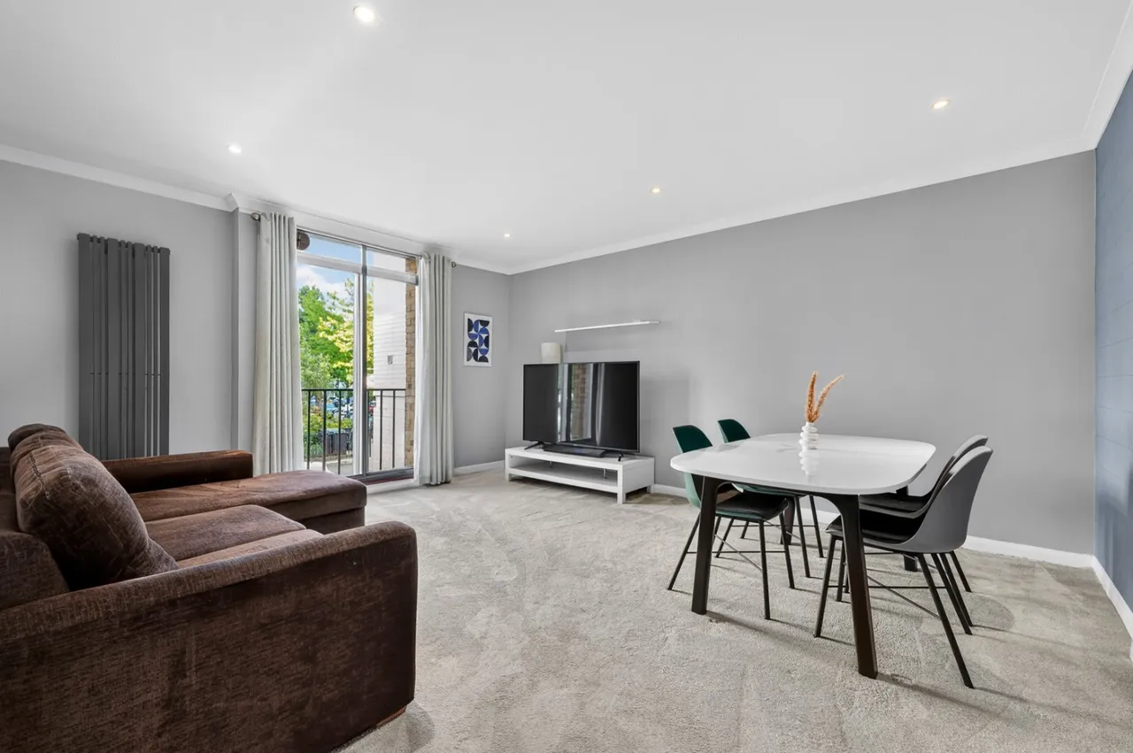 2 bed flat for sale, Greville Place, London, NW6