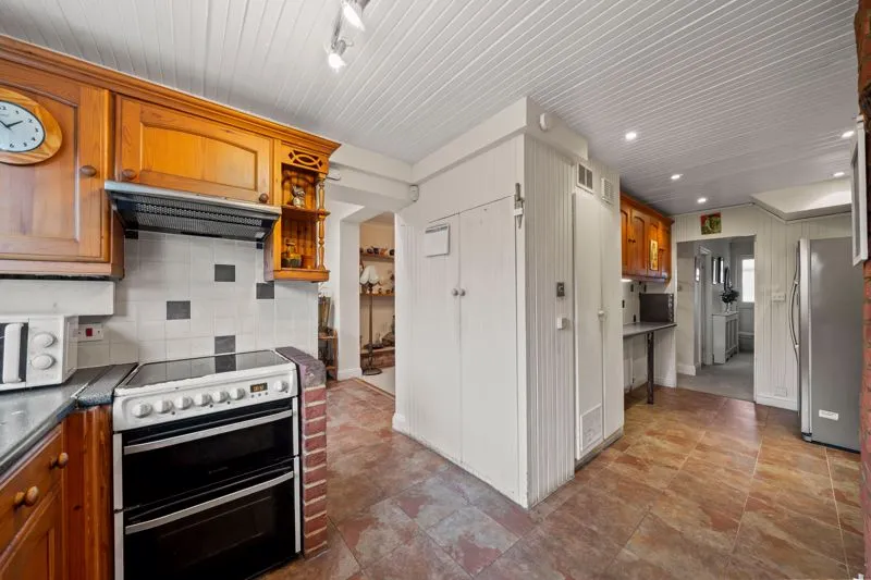 Farm Way, Worcester Park KT4 8RZ, photo 5