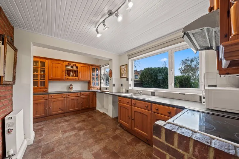Farm Way, Worcester Park KT4 8RZ, photo 4