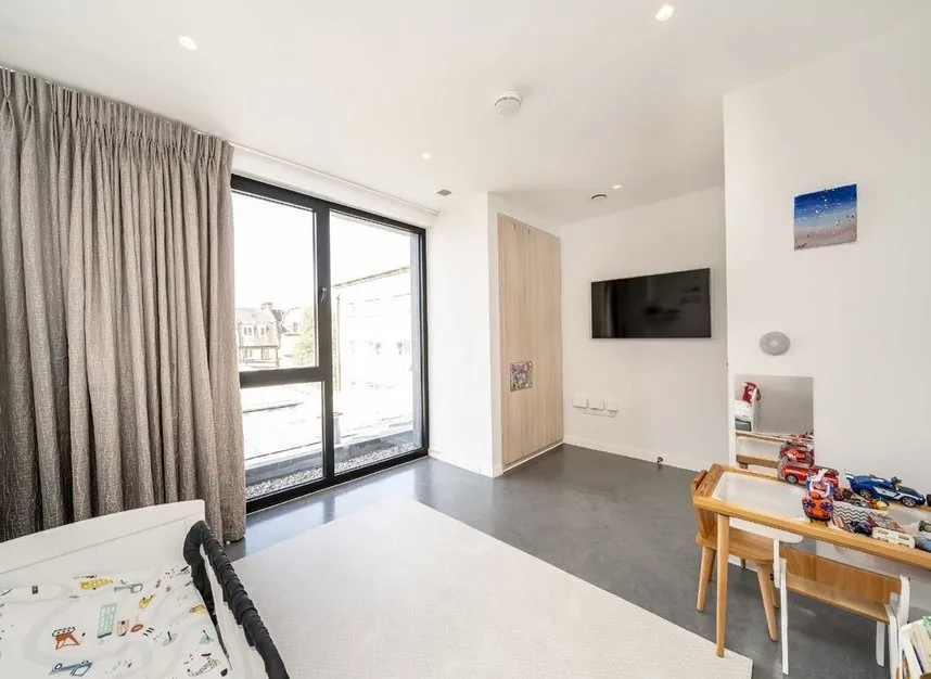 Holmes Road, Kentish Town, NW5, photo 5