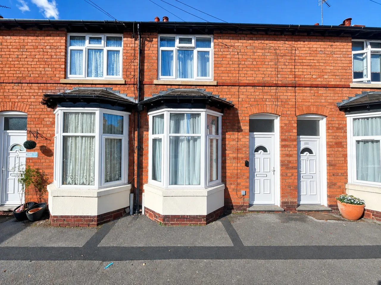 2 bed house to rent, Grove Avenue, Solihull, B91