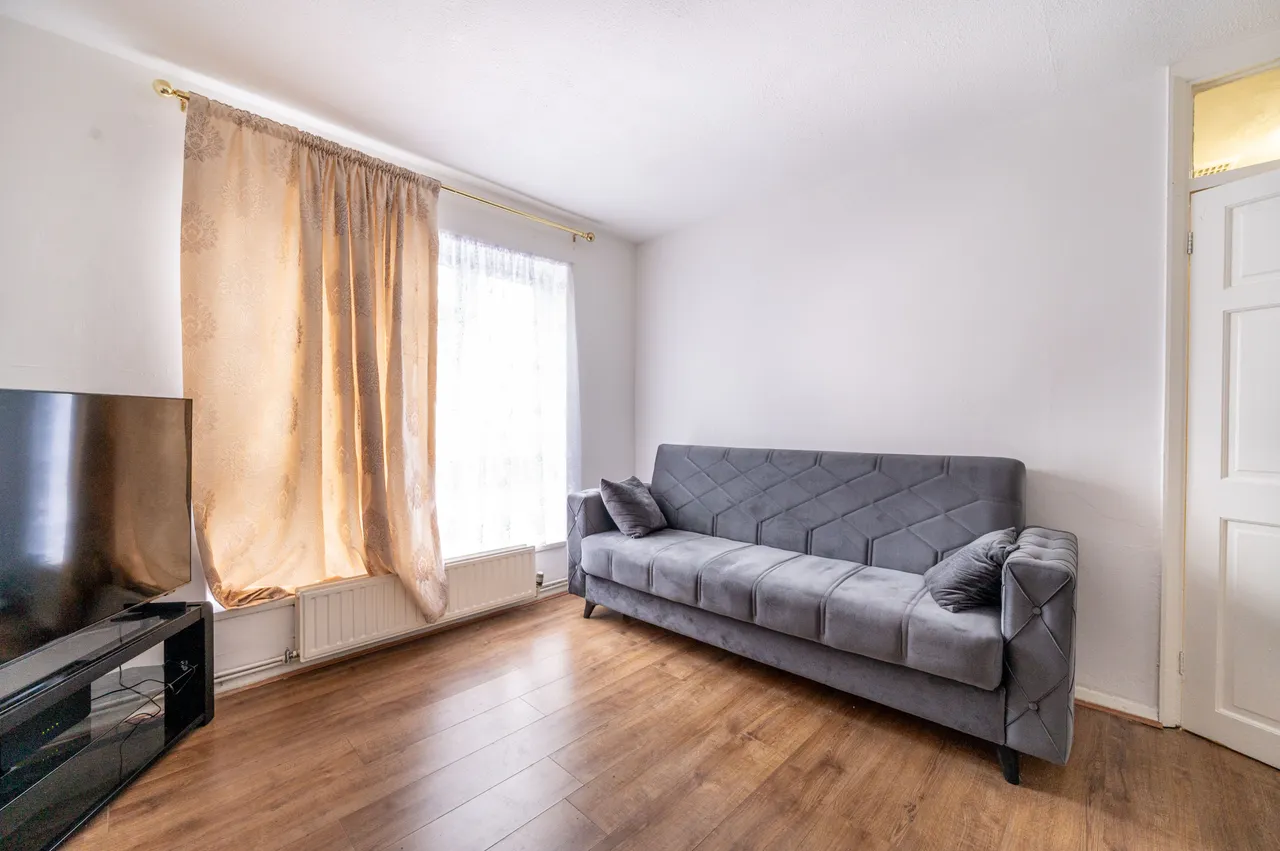 2 bed flat for sale, London, E13