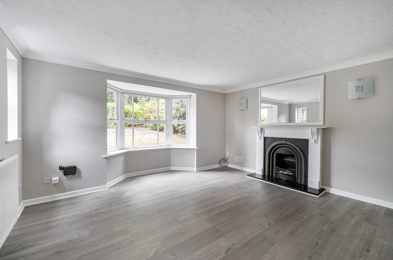 Peninsular Close, Camberley, Surrey, GU15 1QW, photo 2