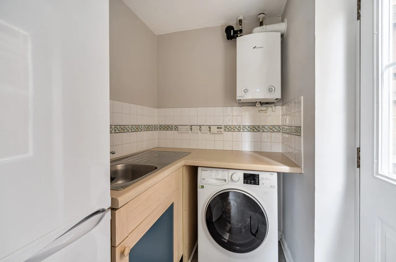 Peninsular Close, Camberley, Surrey, GU15 1QW, photo 12
