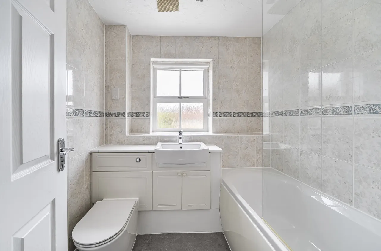 Peninsular Close, Camberley, Surrey, GU15 1QW, photo 6