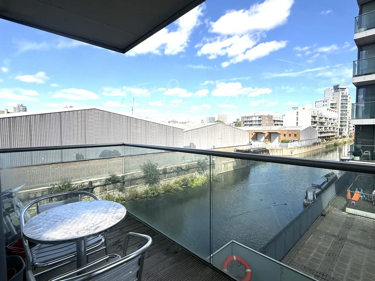 2 bed flat for sale — Abbott's Wharf, Stainsby Road, Canary Wharf, E14