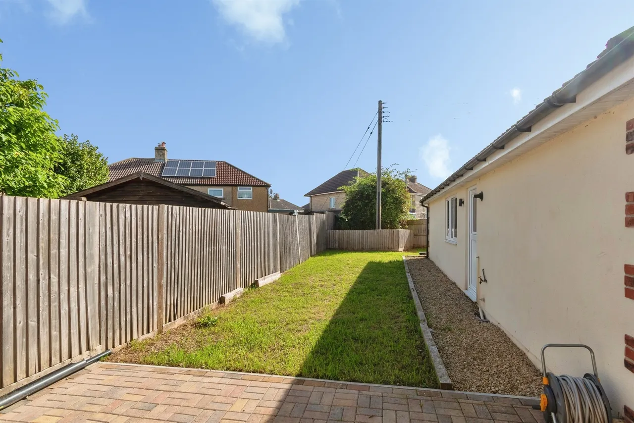 Beanacre Road, Melksham, SN12, photo 18