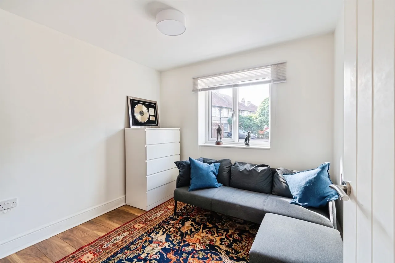 Beanacre Road, Melksham, SN12, photo 14