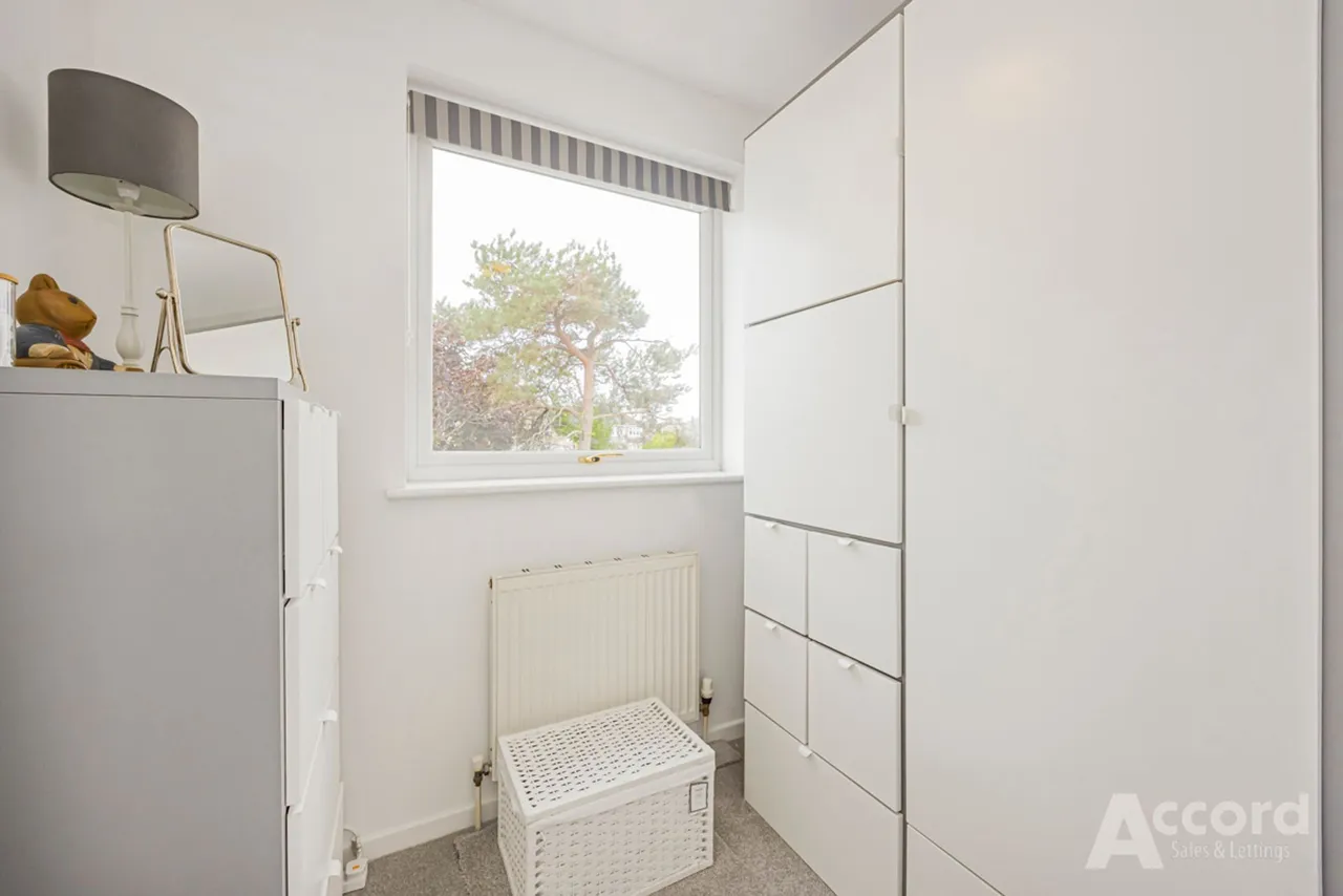 Dee Way, Romford, RM1, photo 44