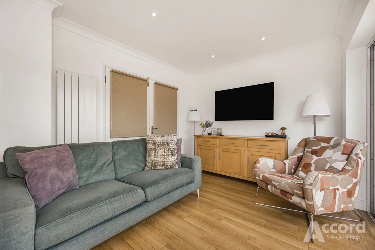 Dee Way, Romford, RM1, photo 33