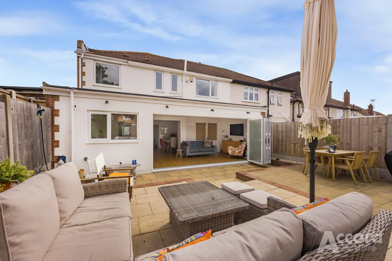 Dee Way, Romford, RM1, photo 48