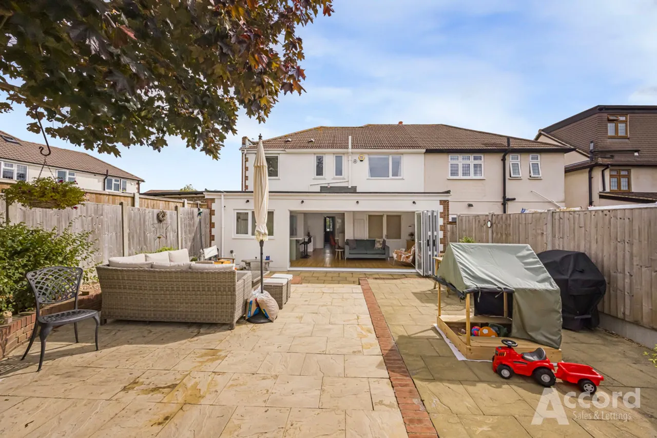 Dee Way, Romford, RM1, photo 23