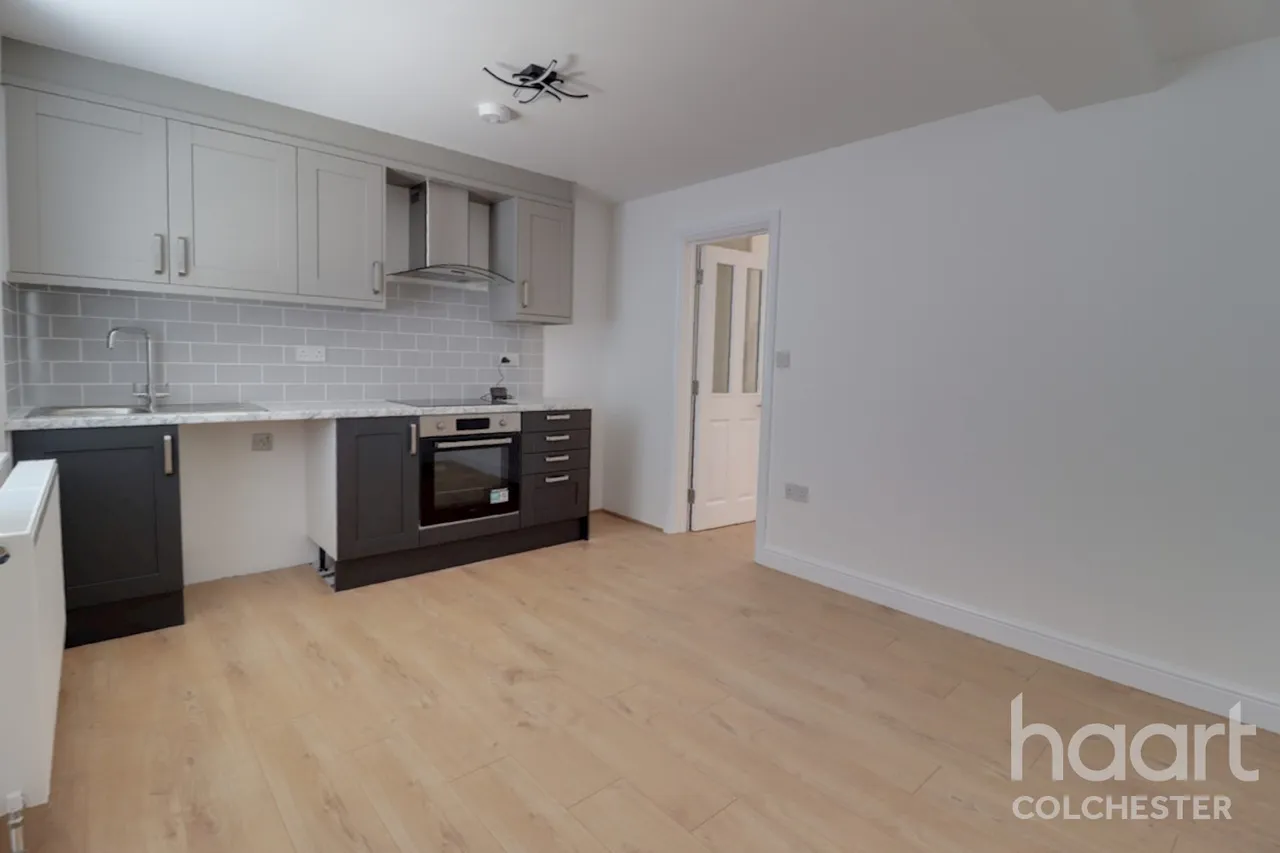 1 bed flat to rent, Osborne Street, CO2