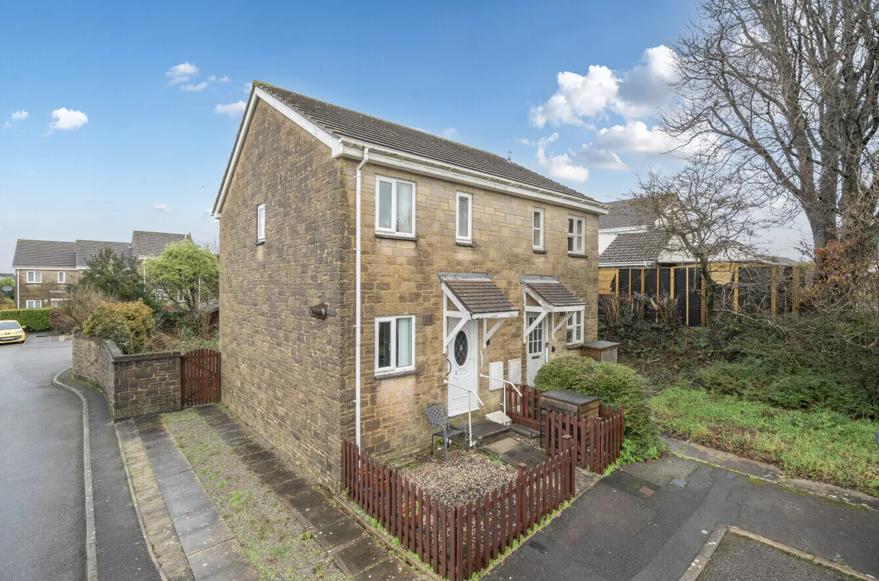2 bed property for sale — Hazelwood Road, Callington, Cornwall, PL17
