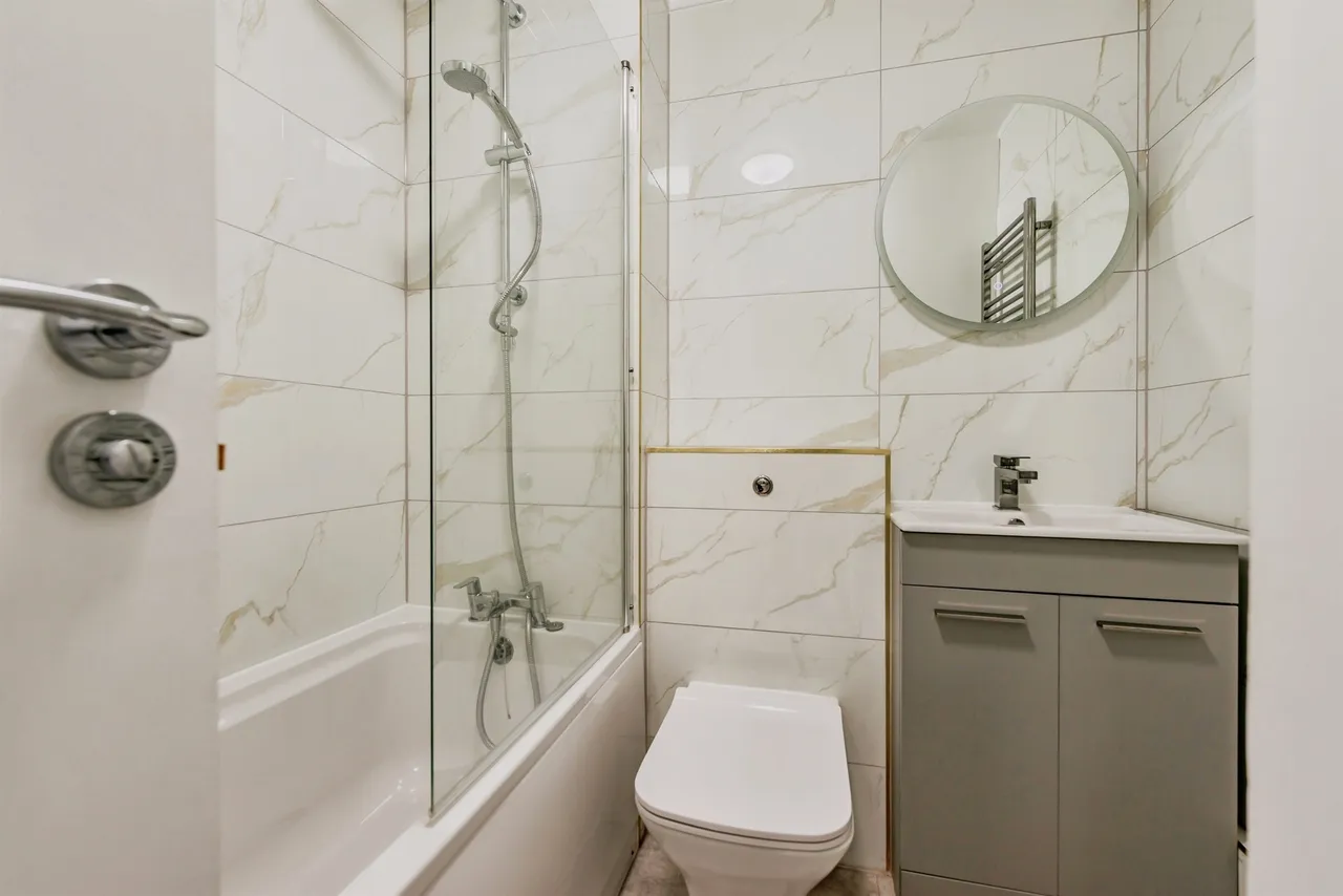 Longbridge Road, Horley, RH6, photo 4