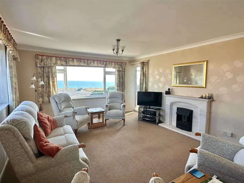 Milford on Sea, Lymington, photo 3