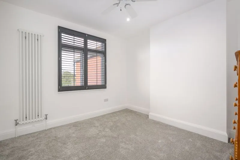 Bridge Road, East Molesey KT8 9HH, photo 9