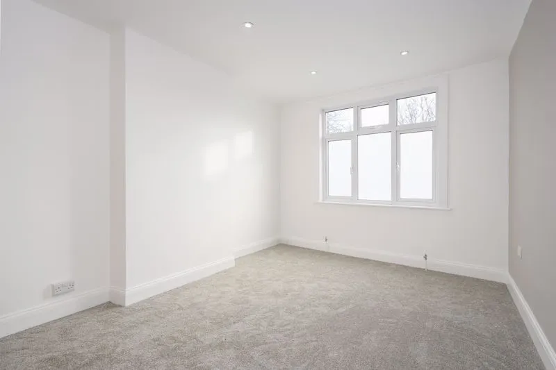 Bridge Road, East Molesey KT8 9HH, photo 8