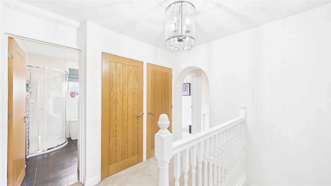 Weston Grove, Bagshot, GU19, photo 8