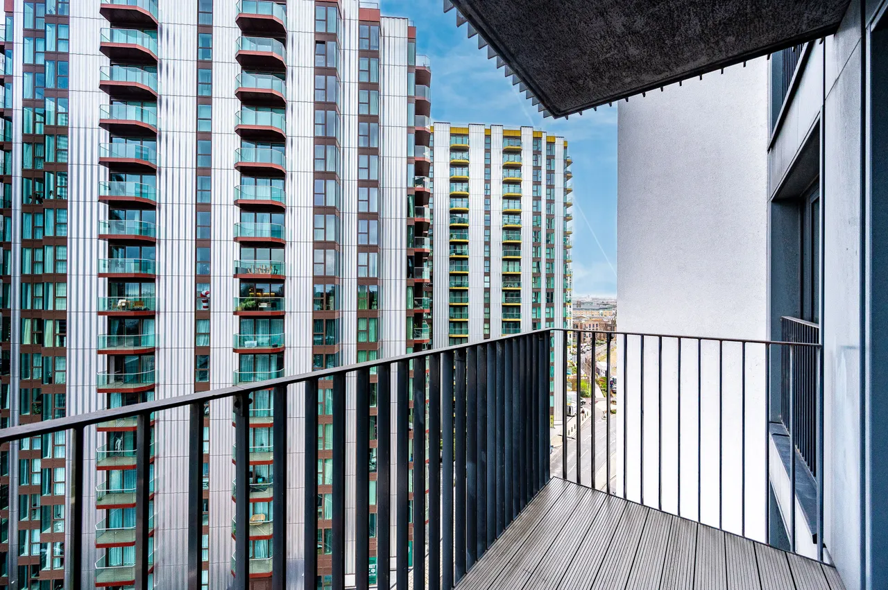 Flat 26, Thomas York House, 107 Woolwich High Street, London, photo 7