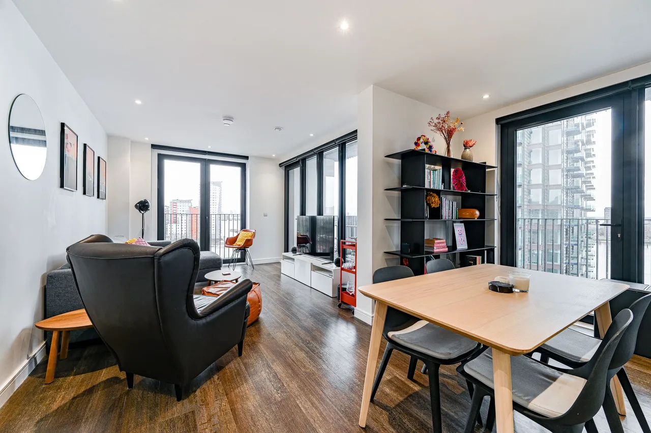 Flat 26, Thomas York House, 107 Woolwich High Street, London, photo 4