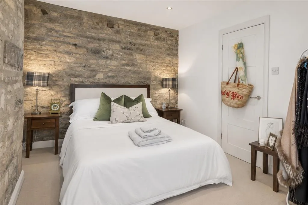 St Peters Street, Stamford, PE9, photo 11