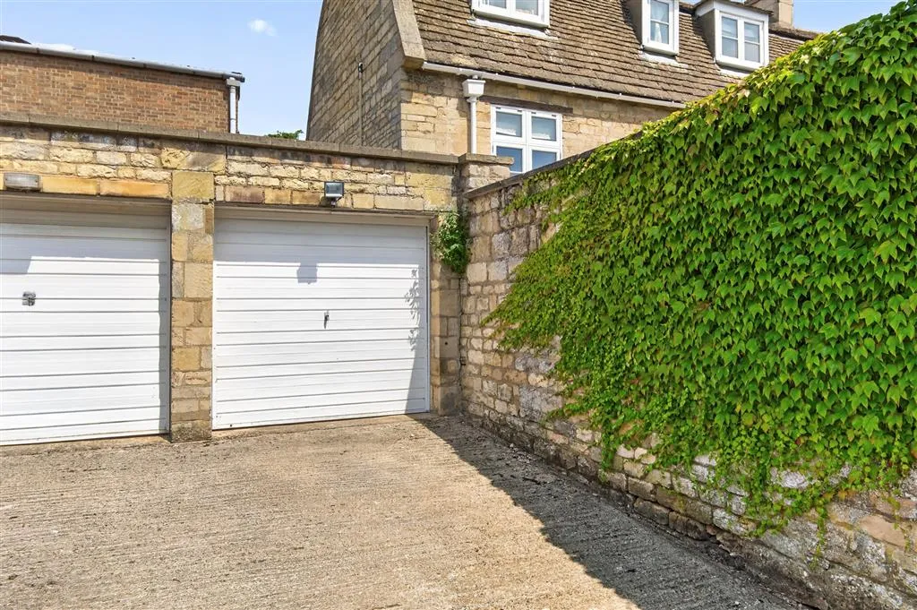 St Peters Street, Stamford, PE9, photo 16