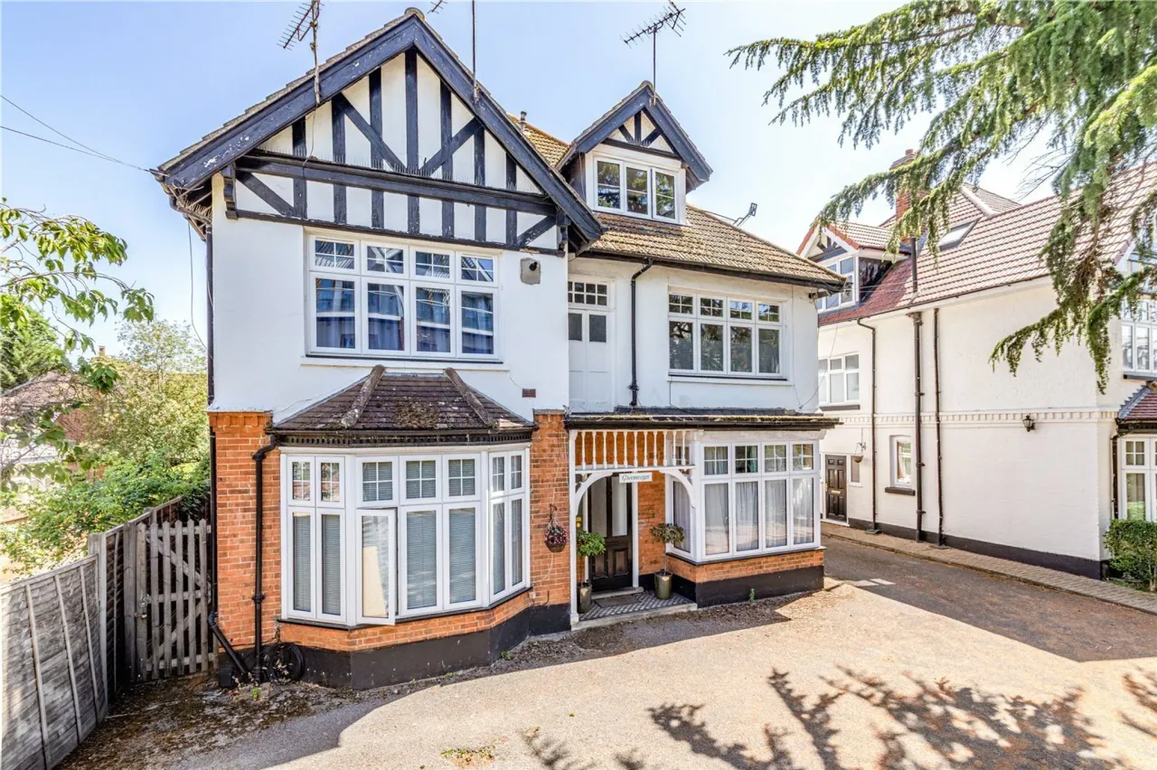 Pyrford Road, West Byfleet, Surrey, KT14, photo 9