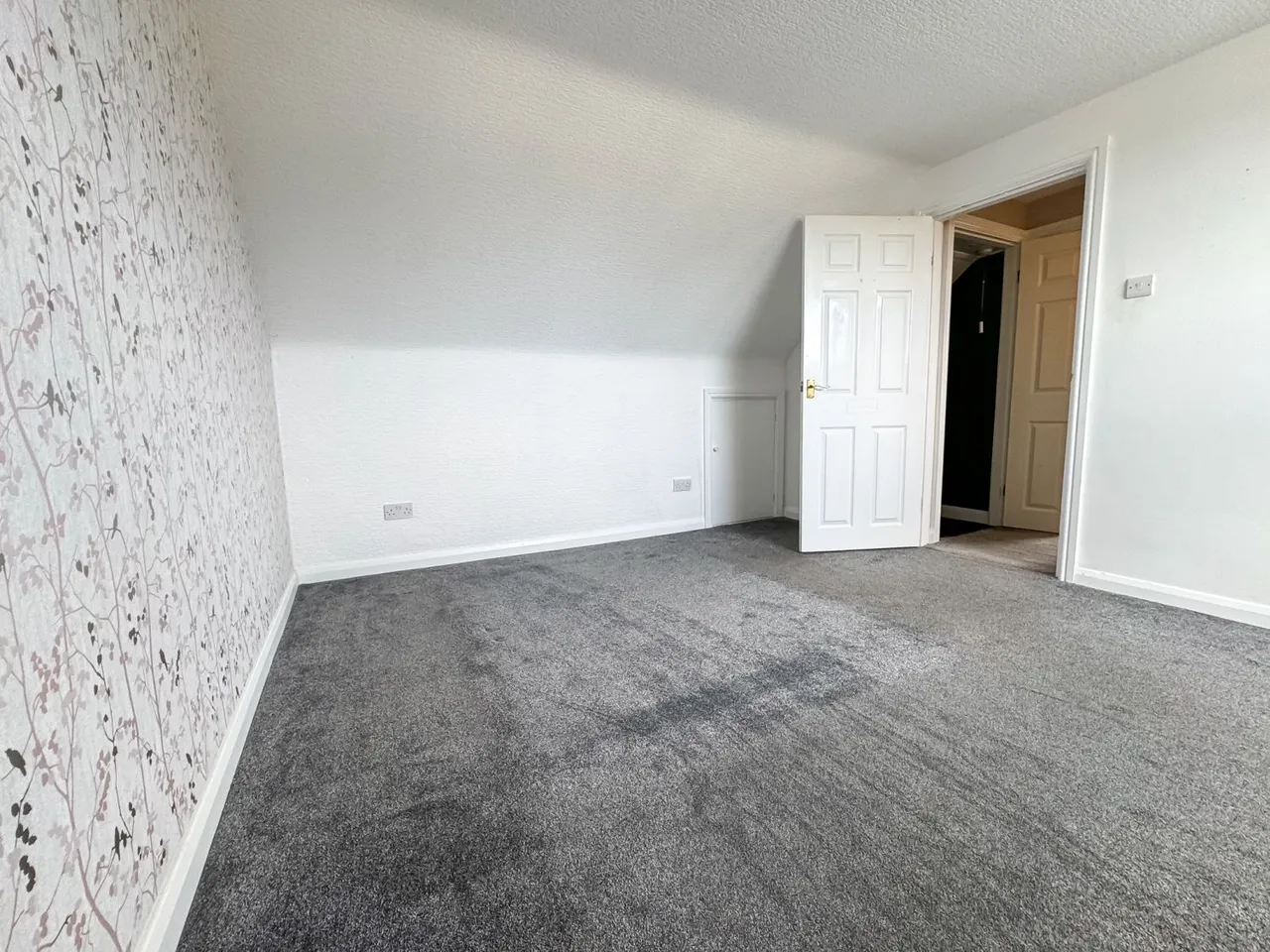 Ludlow Crescent, Redcar, TS10, photo 24