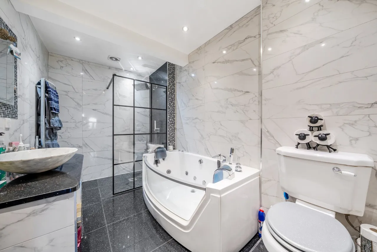 Bideford Way, Cannock, WS11, photo 10