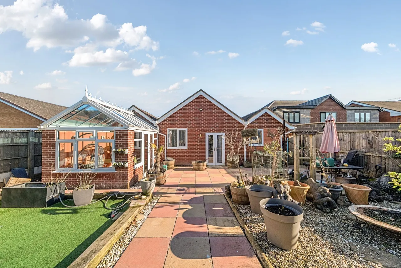 Bideford Way, Cannock, WS11, photo 16