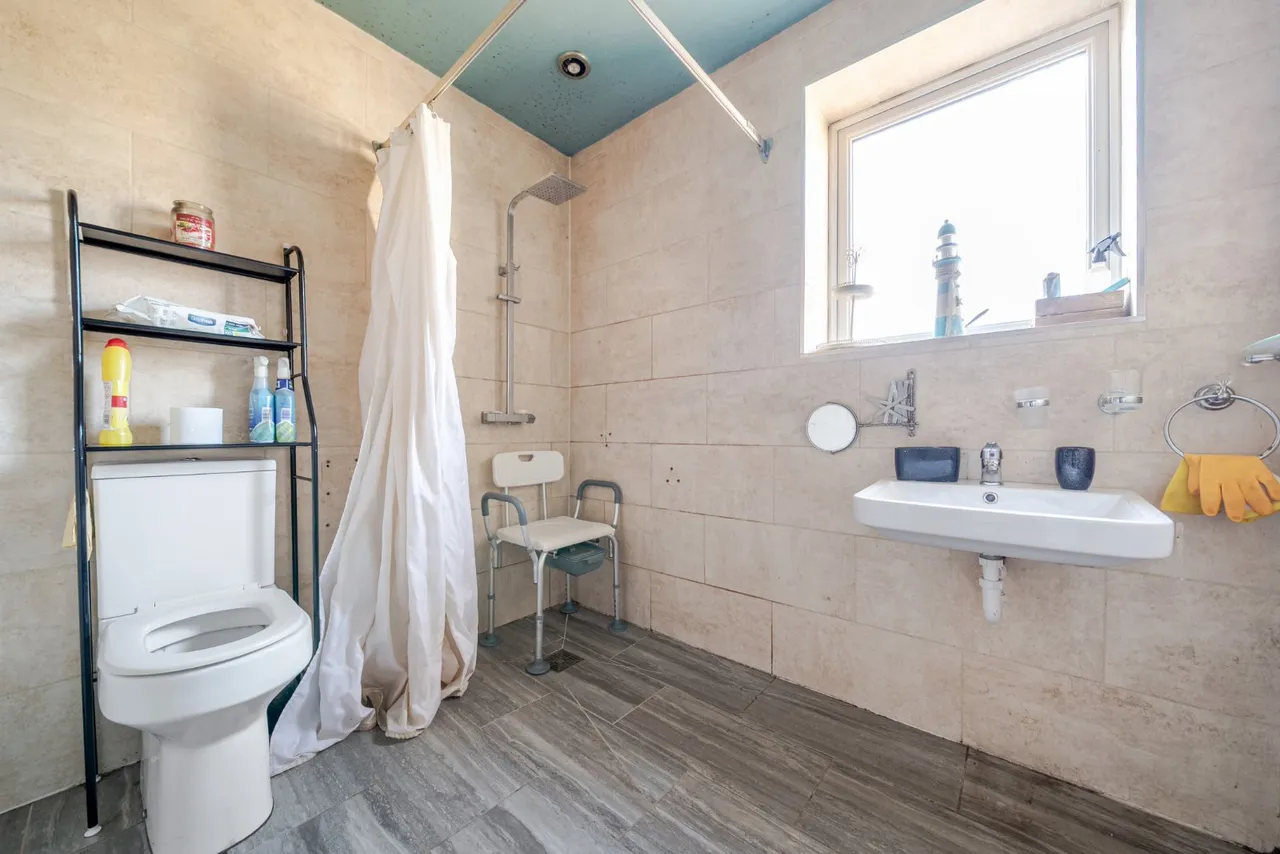 Bideford Way, Cannock, WS11, photo 11