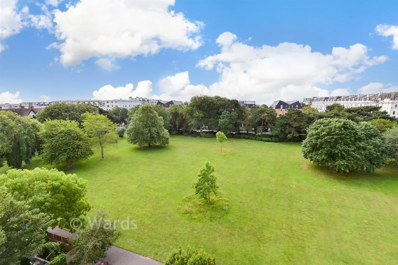 Augusta Gardens, Folkestone, CT20, photo 15