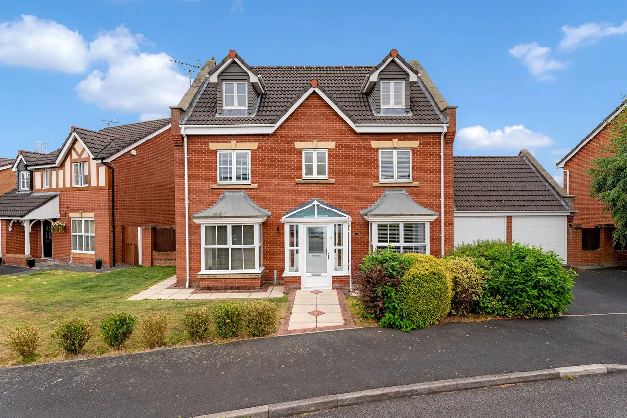 5 bed house for sale — Westerhope Way, Widnes, Widnes, WA8 9QA