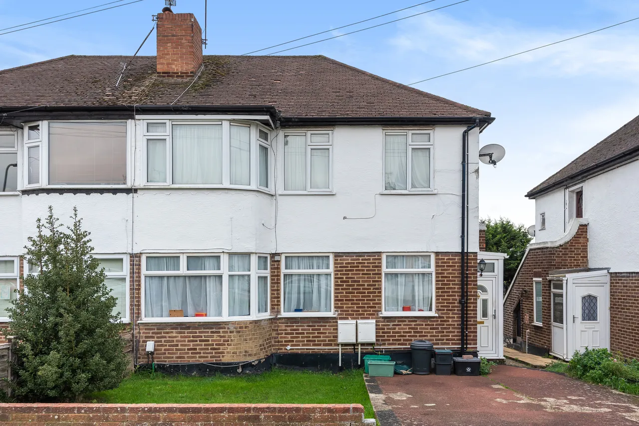 2 bed flat to rent, Barnesdale Crescent, Poverest, BR5