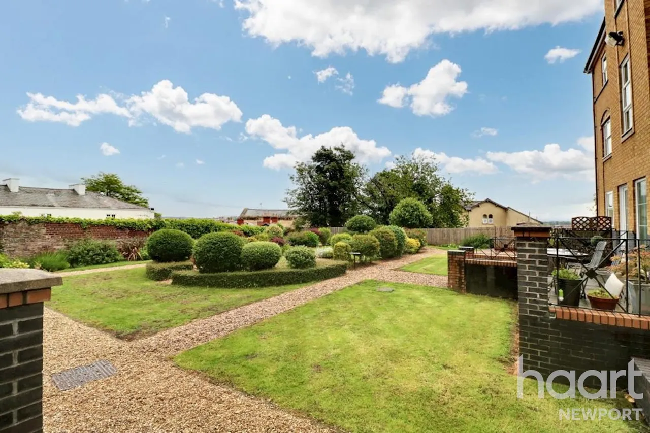 Kingshill Court, Stow Hill, NP20, photo 8