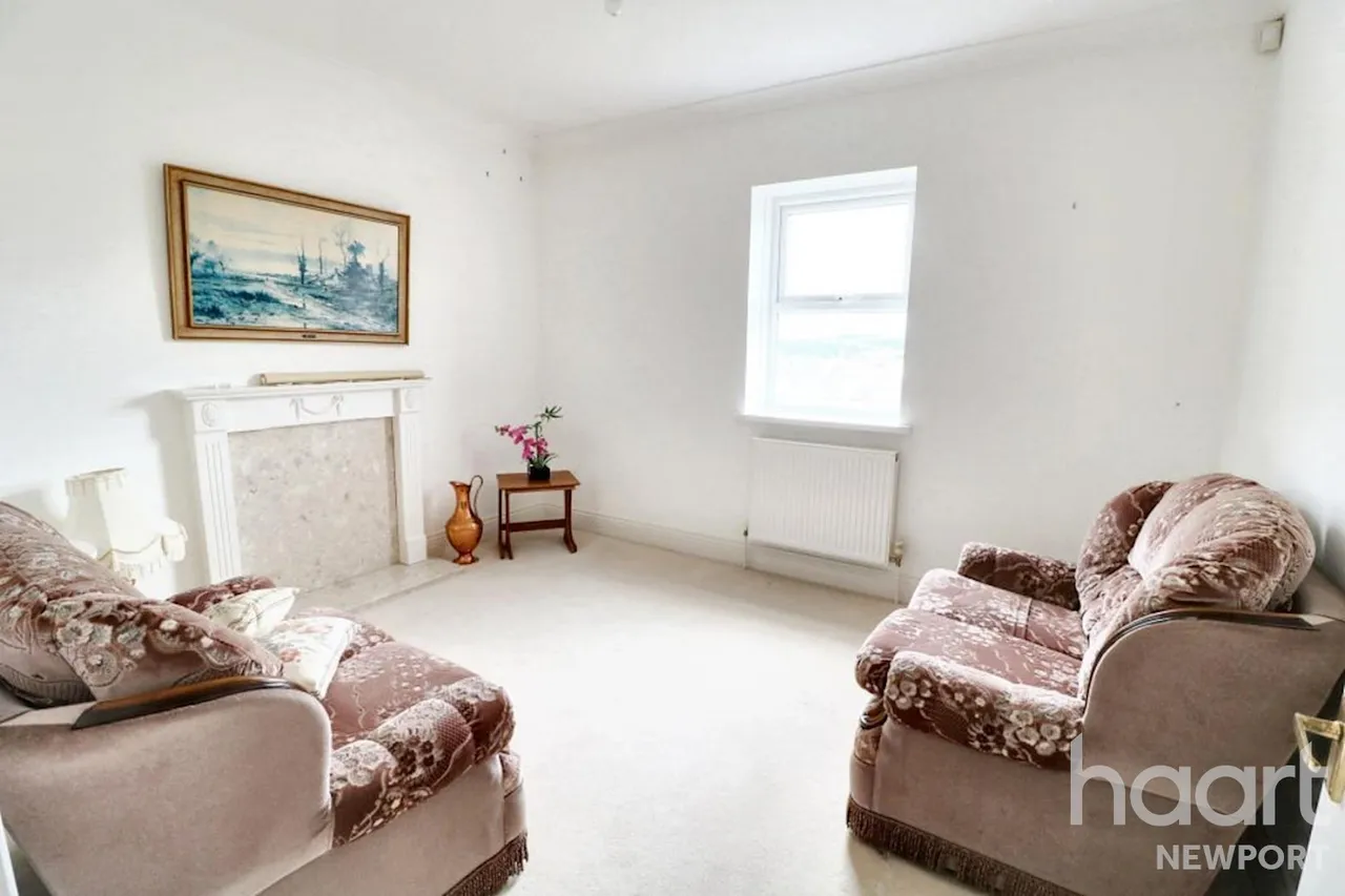 Kingshill Court, Stow Hill, NP20, photo 6