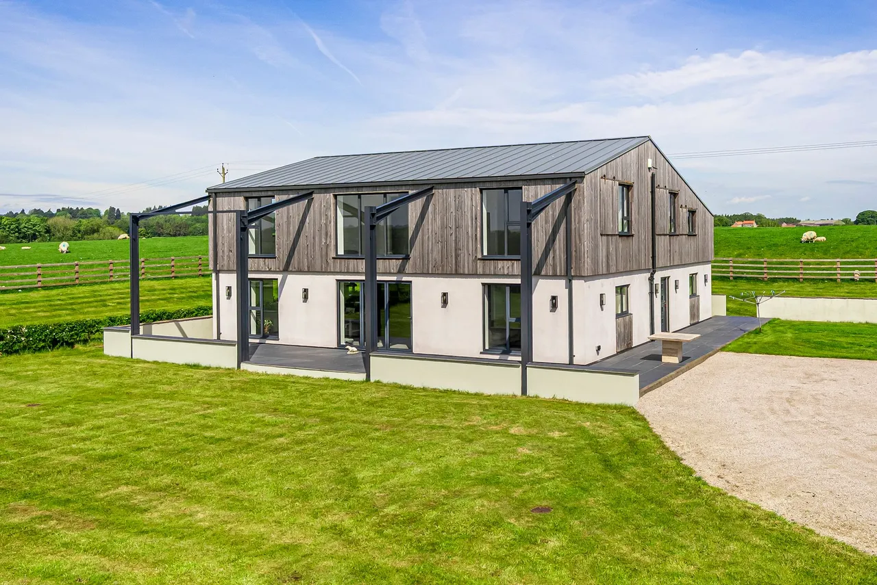 6 bed house for sale, Grassfields House, Haddockstones Farm Haddockstones, HG3
