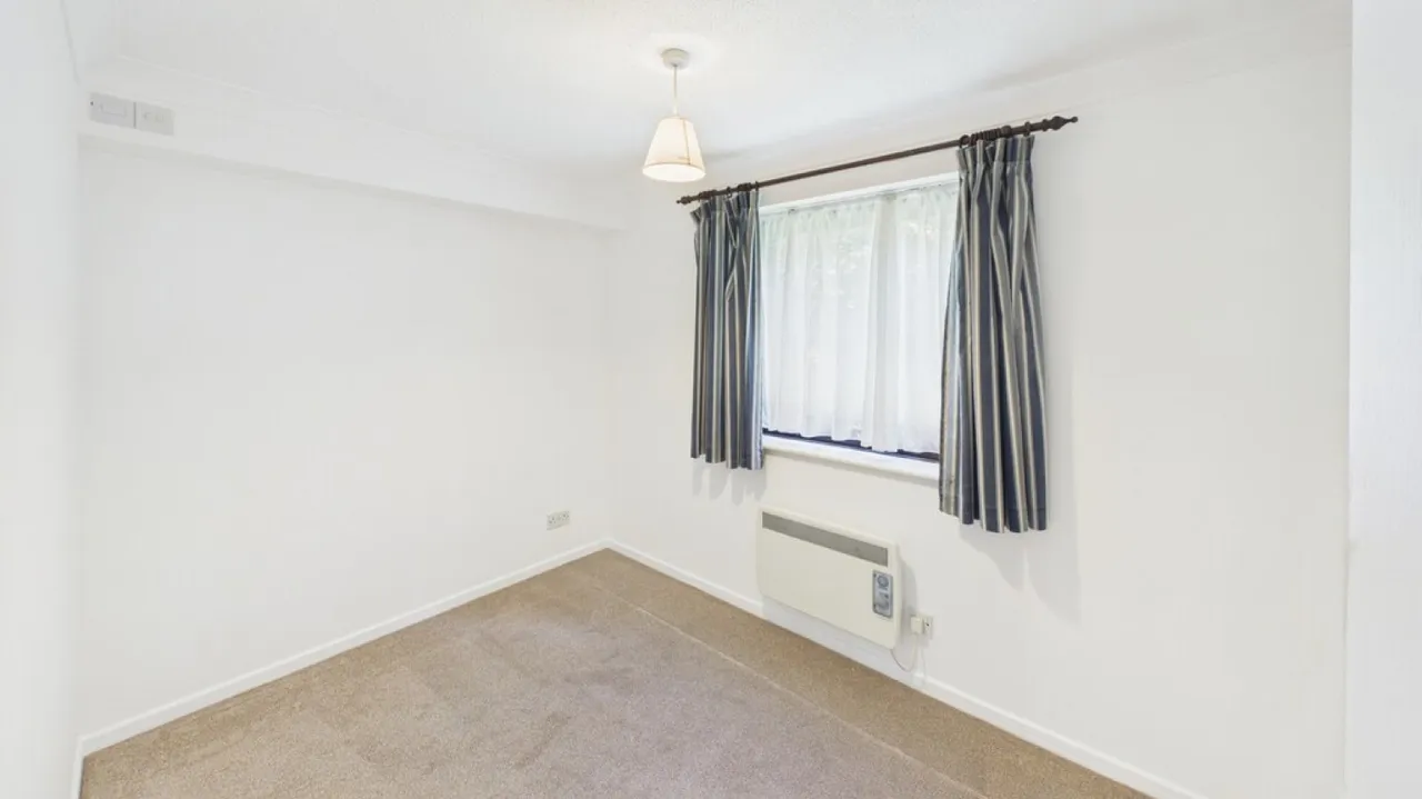 Mermaid Close, Bury St Edmunds, IP32, photo 6