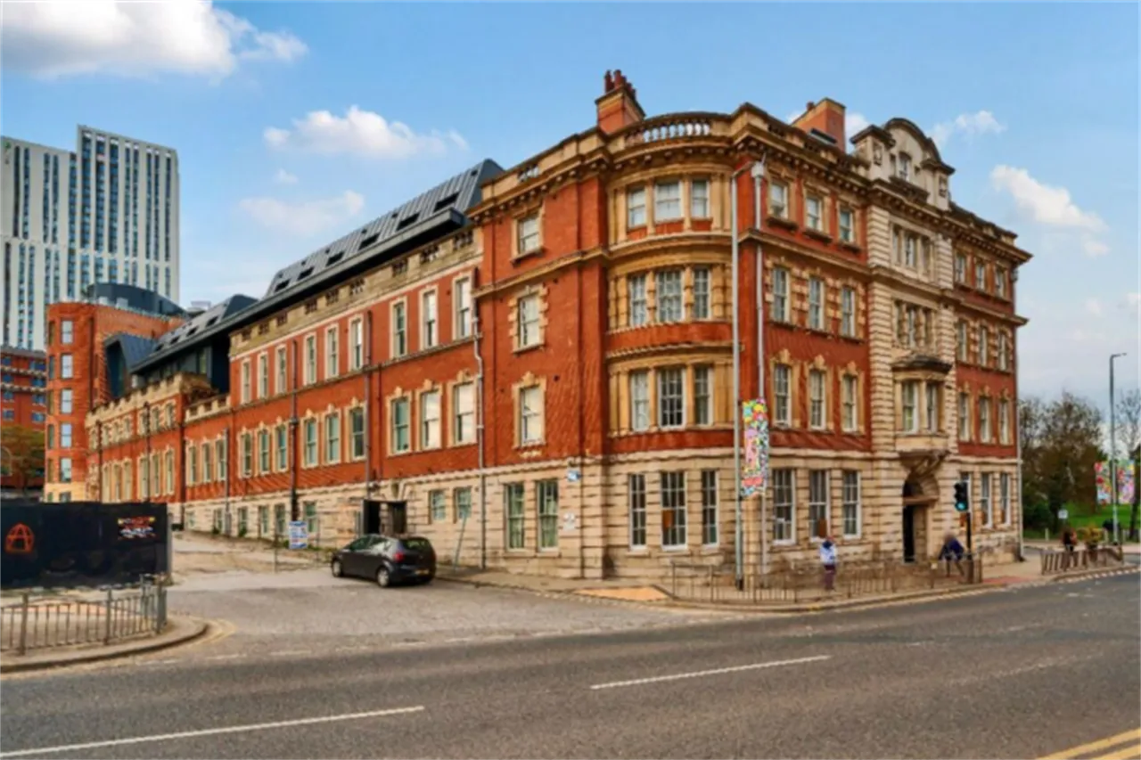 1 bed flat to rent — 53 North Street, Leeds, LS2 8JB