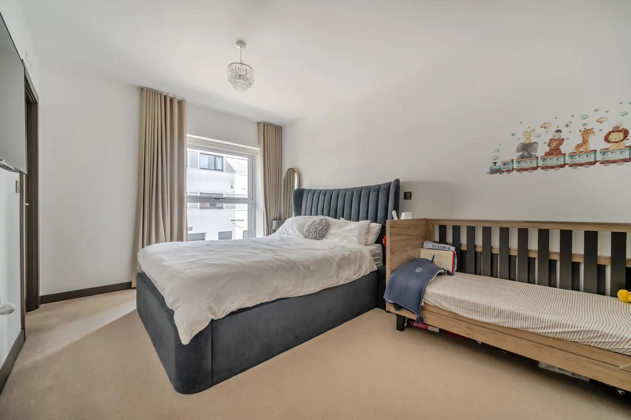 Stanley Kubrick Road, Denham, UB9, photo 15