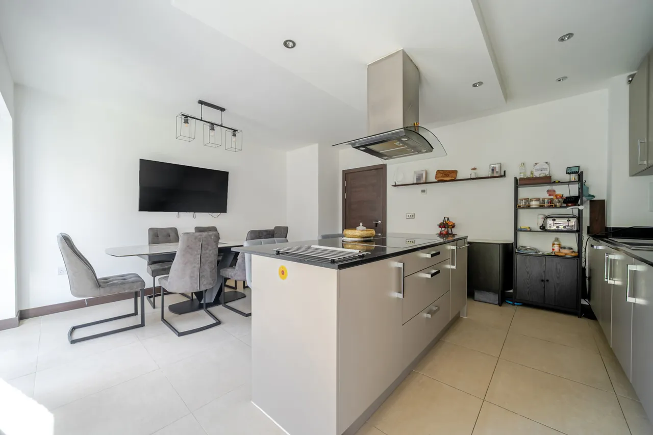 Stanley Kubrick Road, Denham, UB9, photo 11