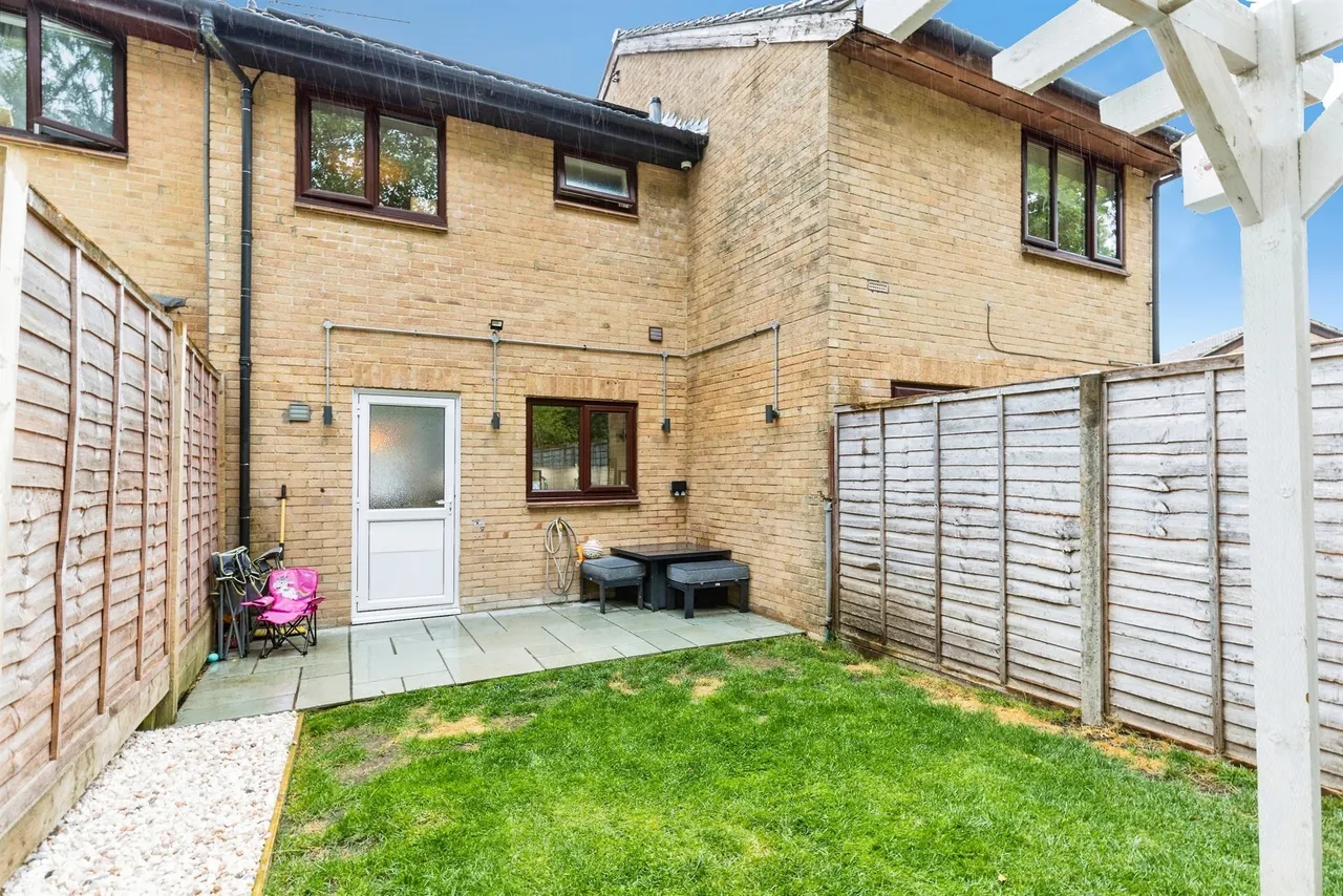 Chaldon Road, Crawley, RH11, photo 16