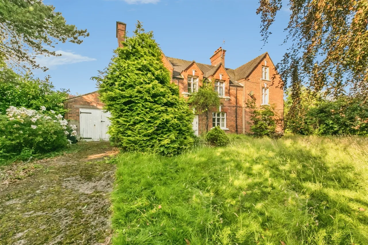 4 bed house for sale, Old Road, Tean, ST10
