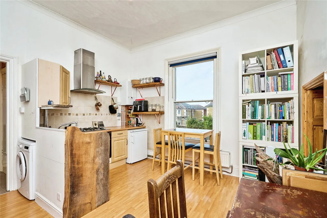 Partlands Avenue, Ryde, PO33, photo 9
