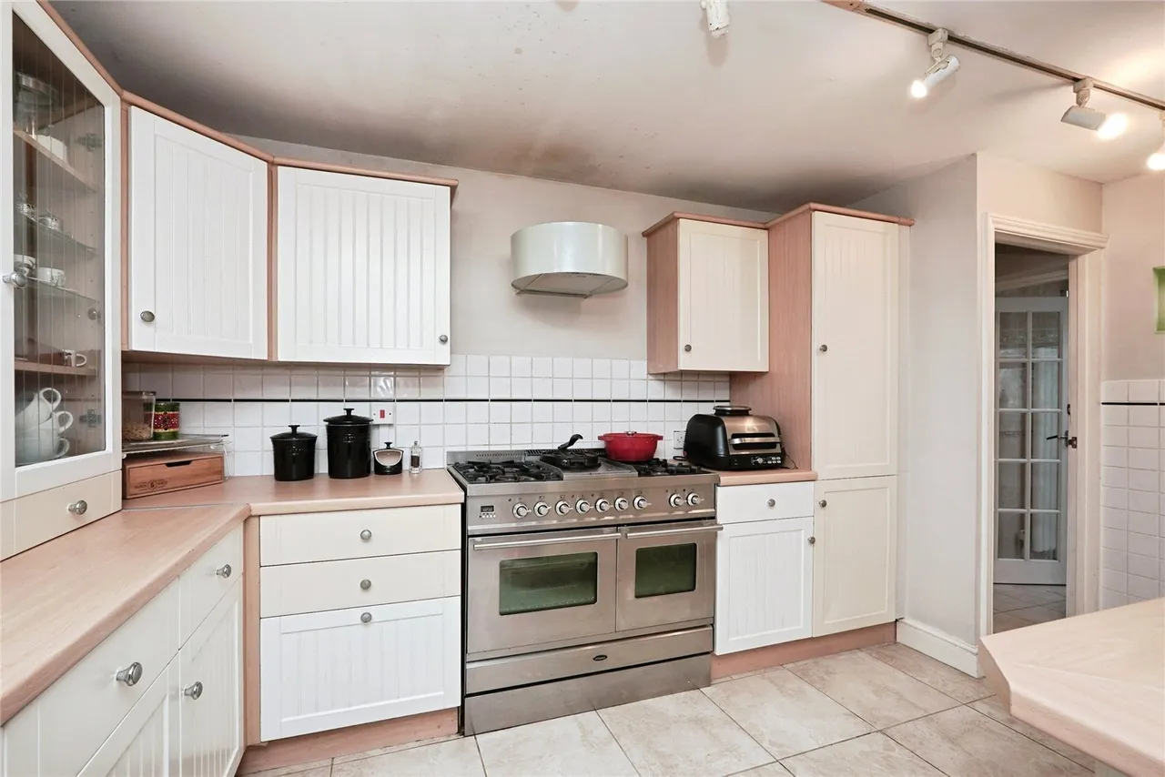 Woods Place, Dover, Kent, CT17, photo 12