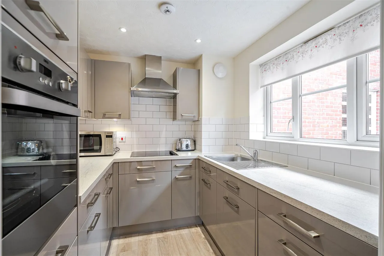 York Road, Wetherby, LS22, photo 2